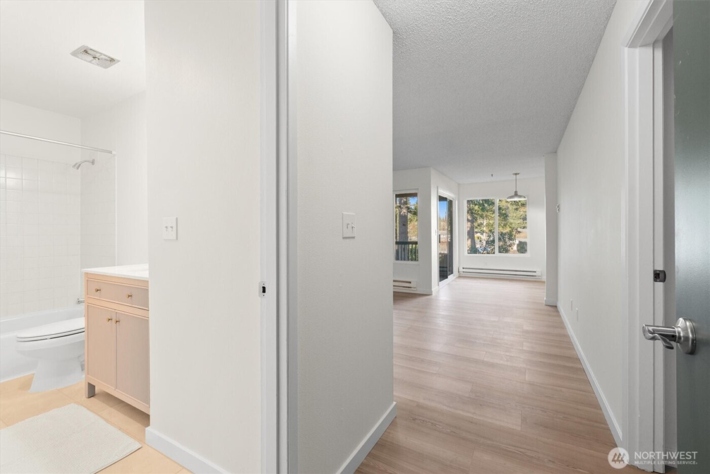 5620 200th Street SW #A211, Lynnwood, WA 98036