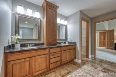4660 244th Place SE, Sammamish, WA 98029 - Photo 19