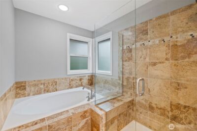 4660 244th Place SE, Sammamish, WA 98029 - Photo 21
