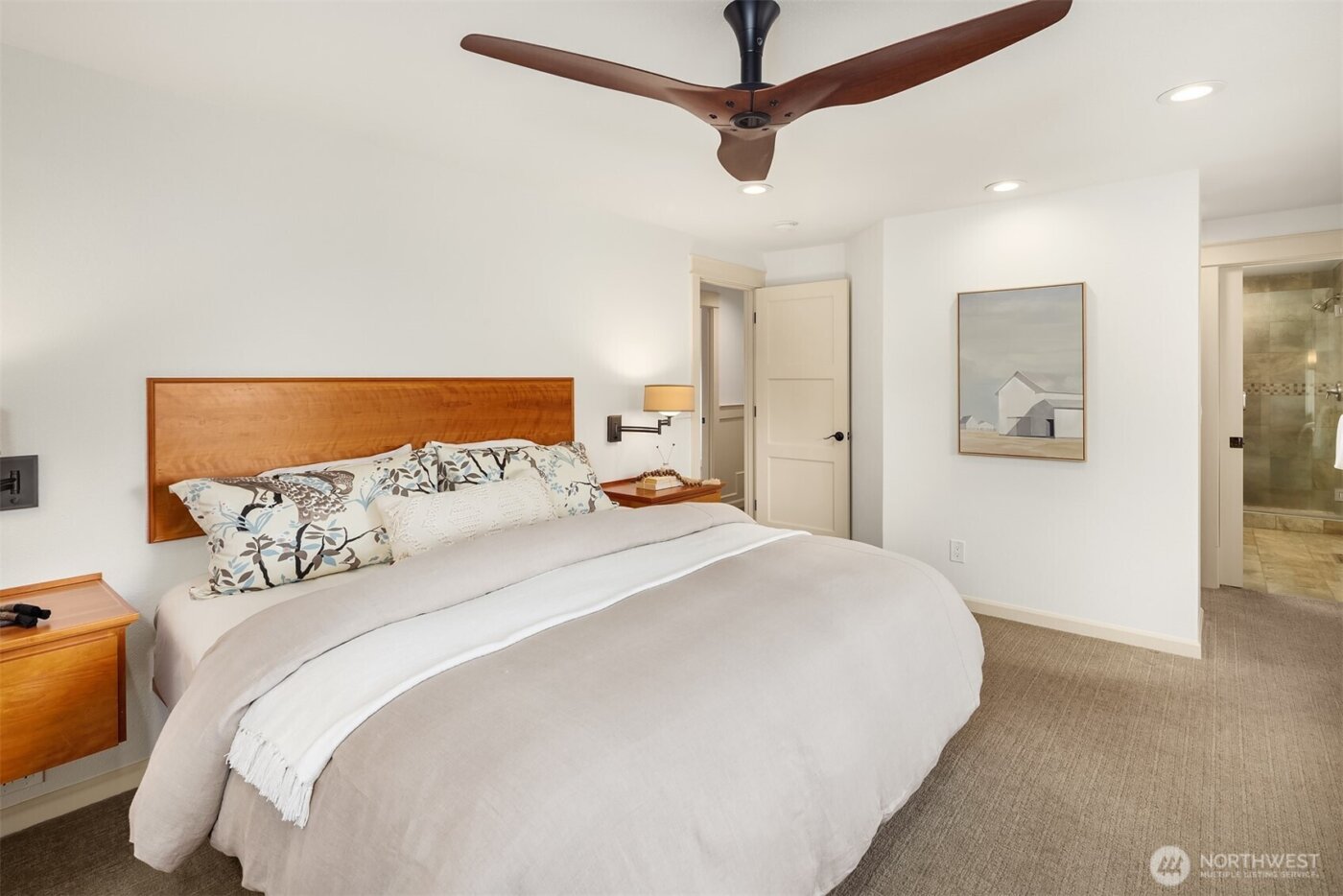 5829 112th Place NE, Kirkland, WA 98033