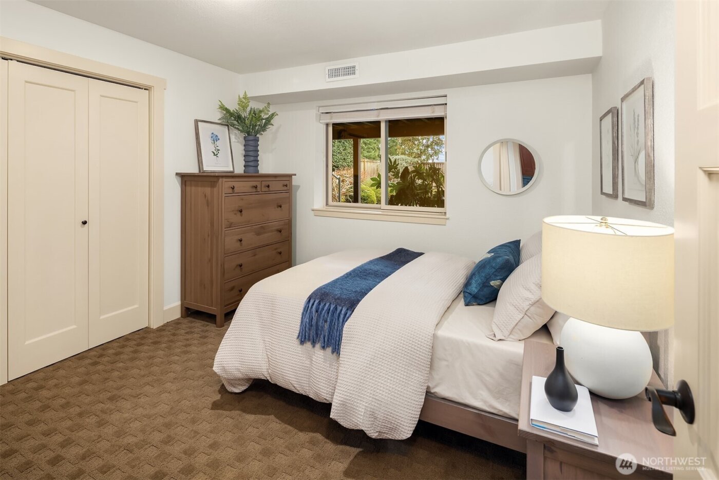 5829 112th Place NE, Kirkland, WA 98033