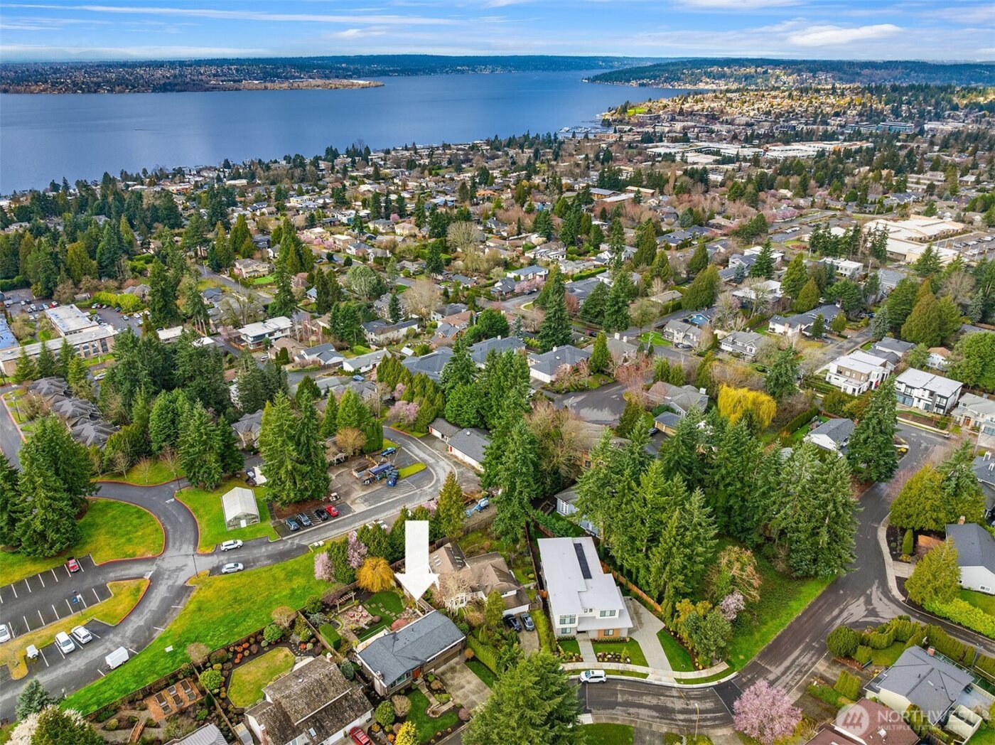 5829 112th Place NE, Kirkland, WA 98033