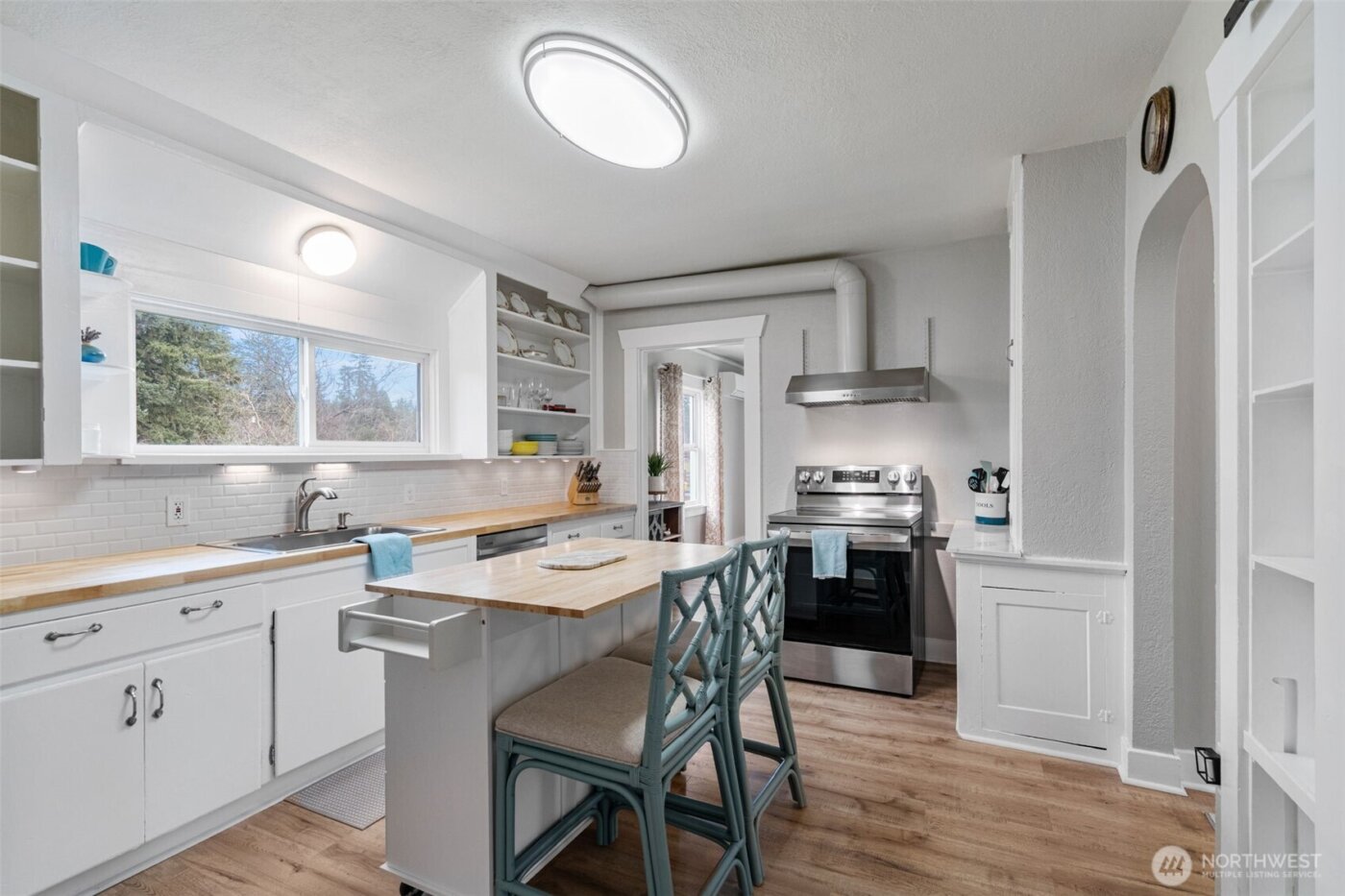 862 King Road , Winlock, WA 98596