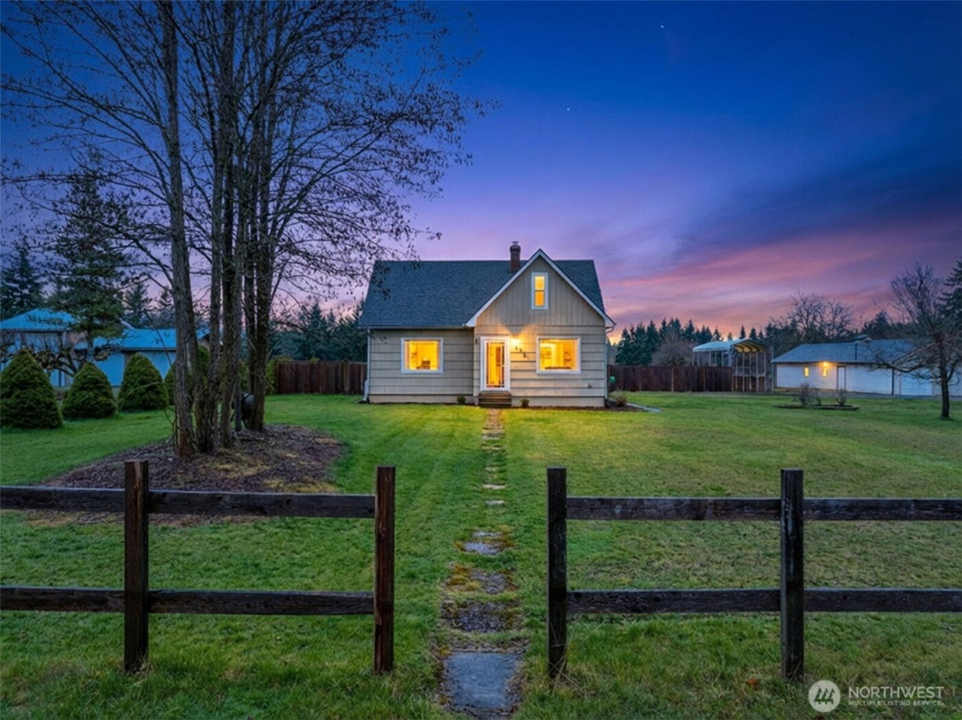 862 King Road , Winlock, WA 98596