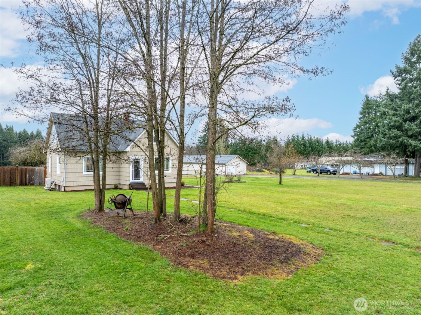 862 King Road , Winlock, WA 98596