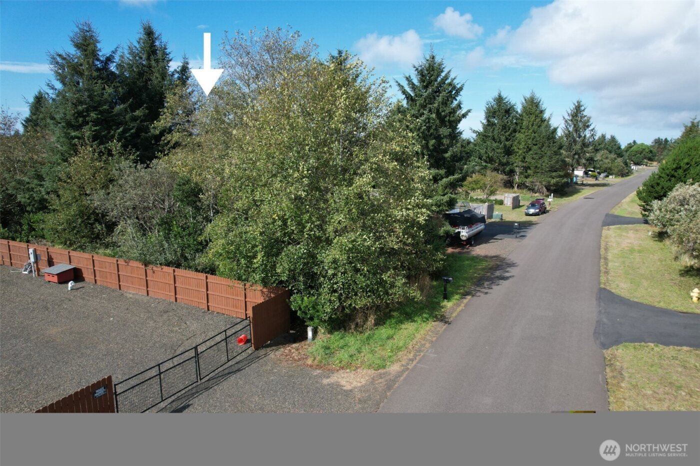 697 Island Circle SE, Ocean Shores, WA 98569