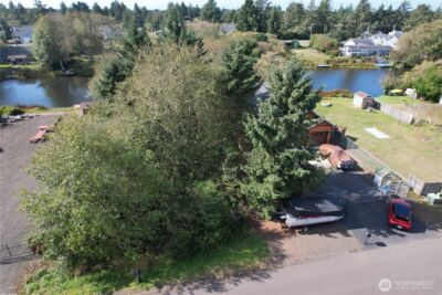 697 Island Circle SE, Ocean Shores, WA 98569 - Photo 6