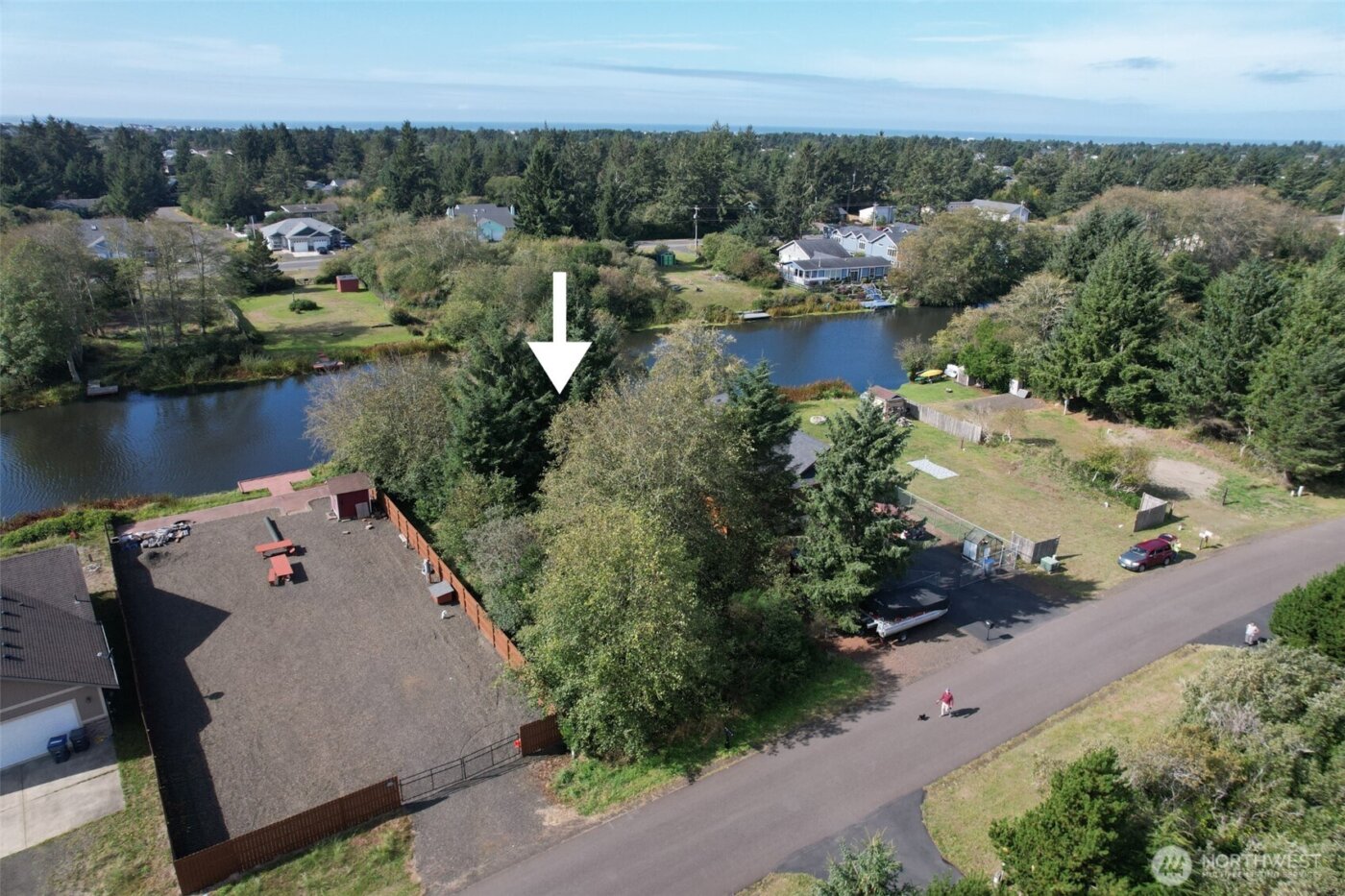 697 Island Circle SE, Ocean Shores, WA 98569