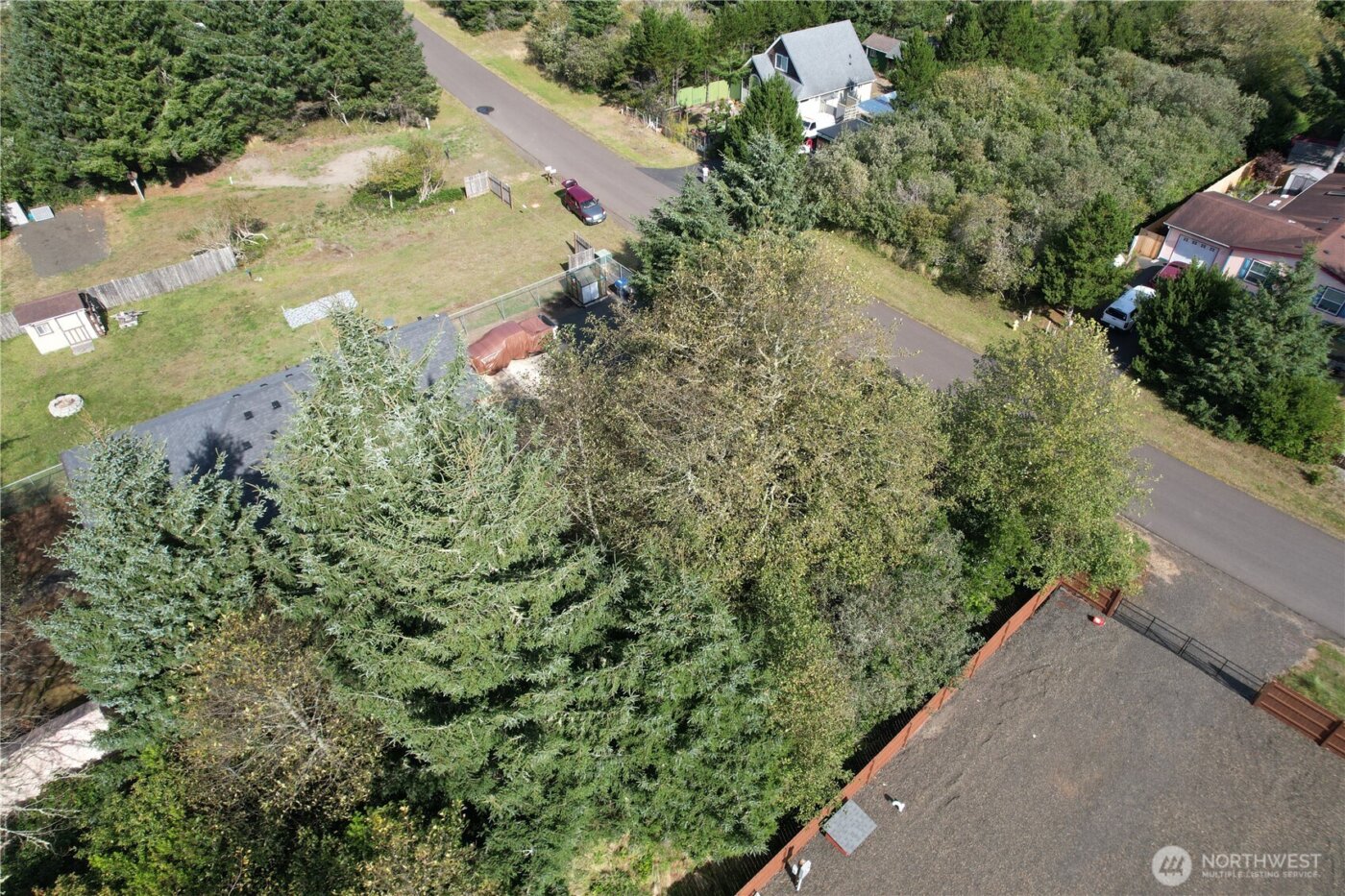 697 Island Circle SE, Ocean Shores, WA 98569