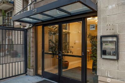 231 Belmont Avenue E #206, Seattle, WA 98102 - Photo 33