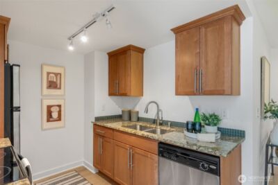 231 Belmont Avenue E #206, Seattle, WA 98102 - Photo 10