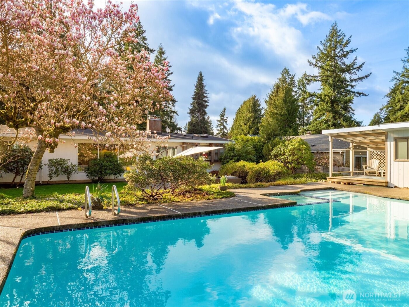 13744 Ashworth Avenue N, Seattle, WA 98133