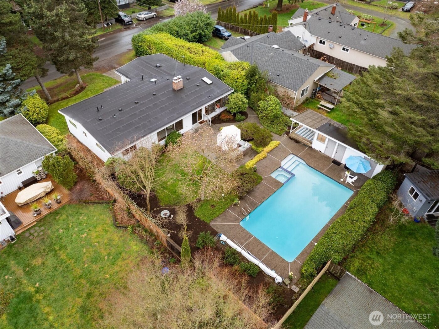 13744 Ashworth Avenue N, Seattle, WA 98133