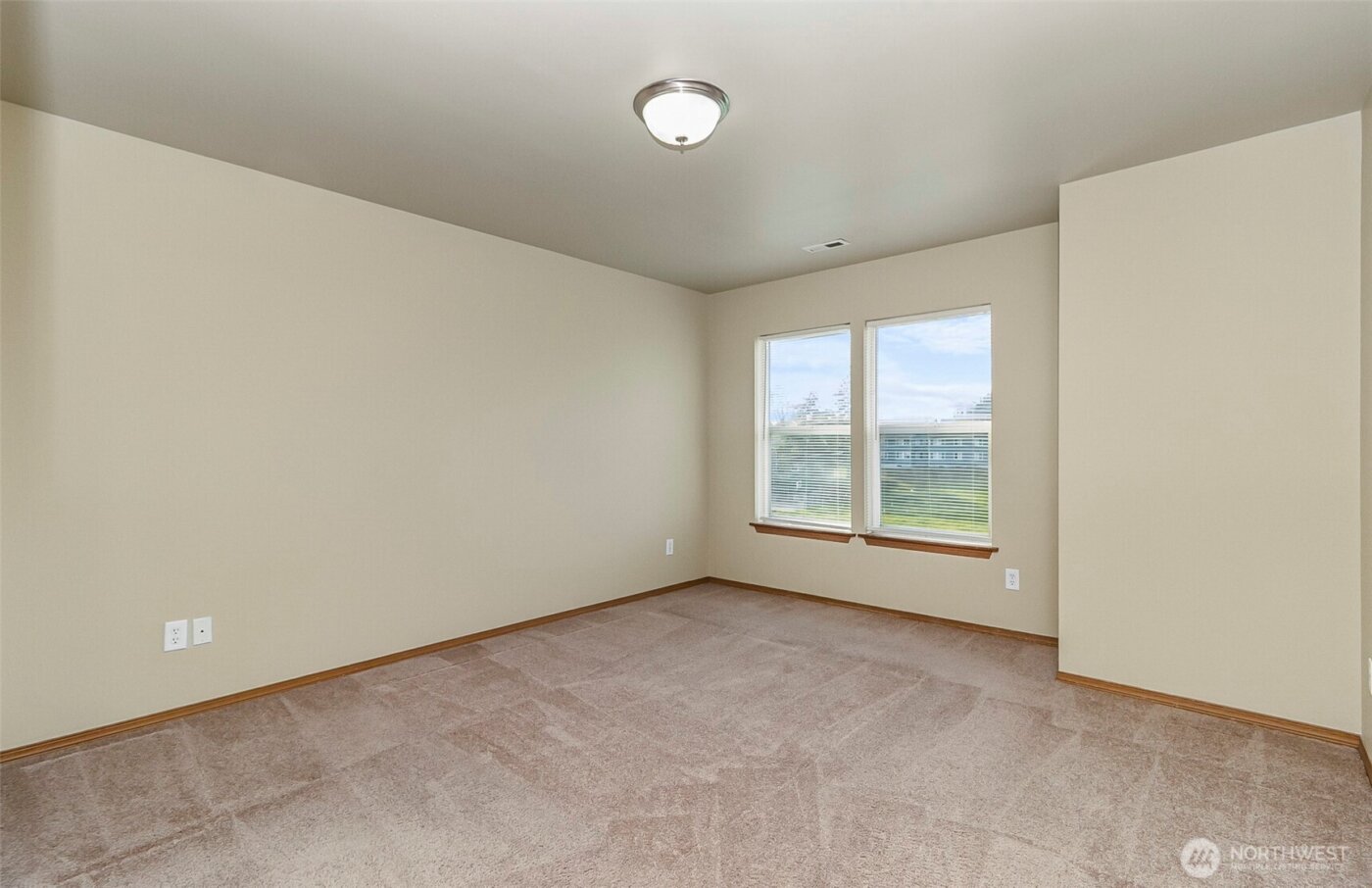 2905 11th Street #B, Everett, WA 98201-1590