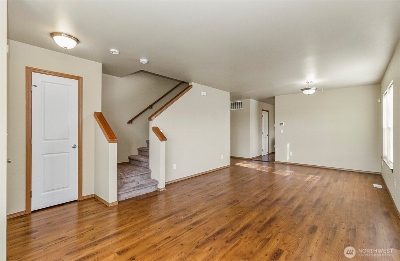 2905 11th Street #B, Everett, WA 98201-1590