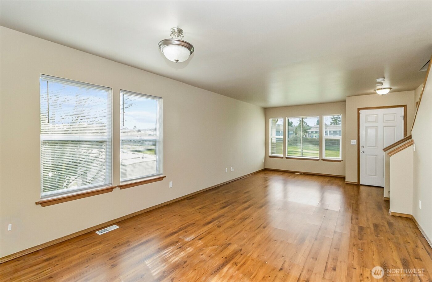 2905 11th Street #B, Everett, WA 98201-1590