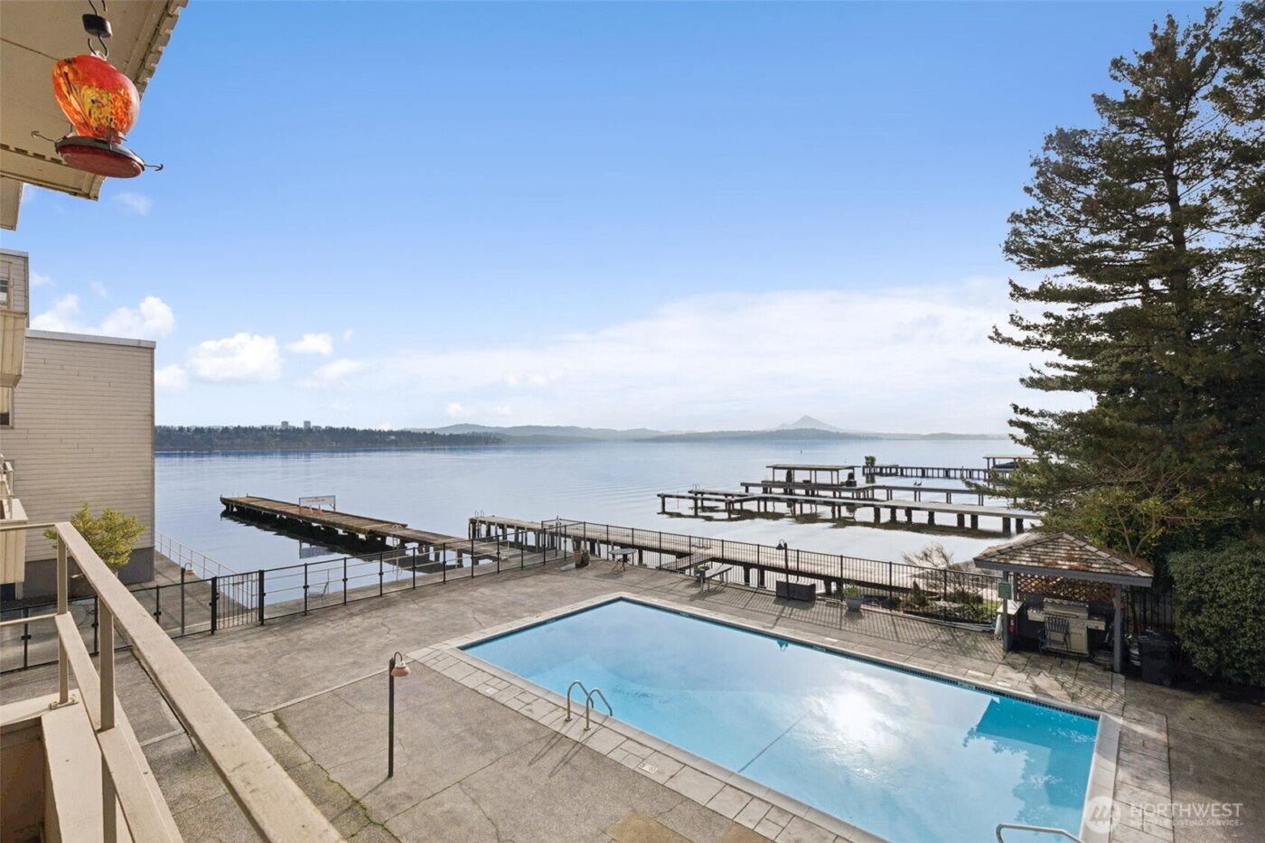 1600 43rd Avenue E #211, Seattle, WA 98112