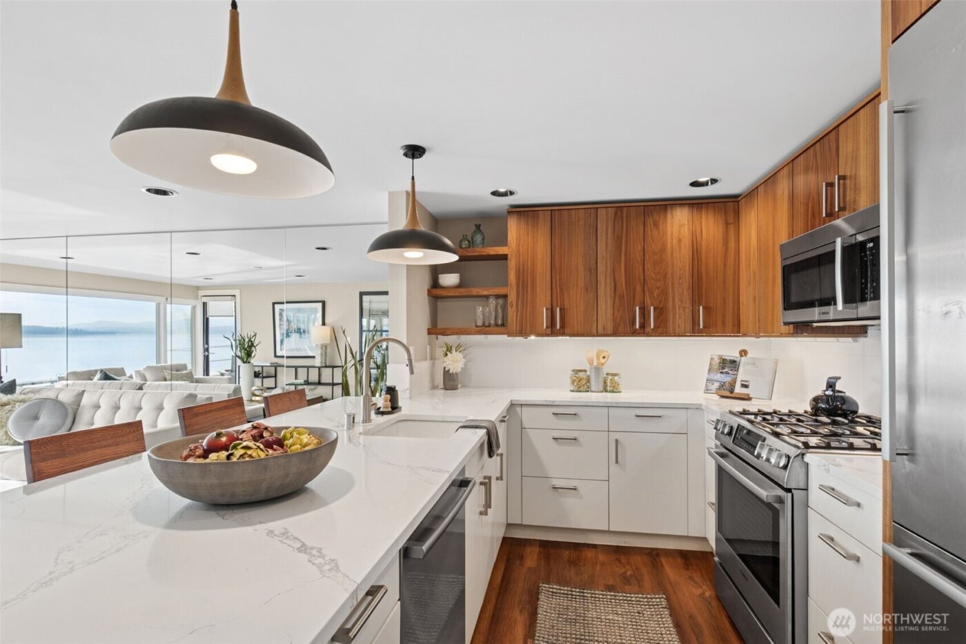 1600 43rd Avenue E #211, Seattle, WA 98112