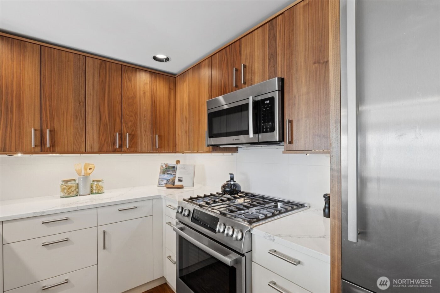 1600 43rd Avenue E #211, Seattle, WA 98112