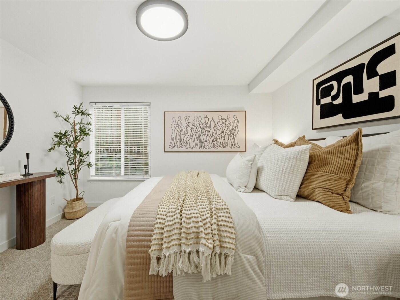 3661 Phinney Avenue N #107, Seattle, WA 98103