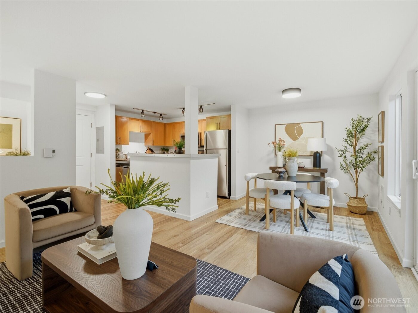 3661 Phinney Avenue N #107, Seattle, WA 98103