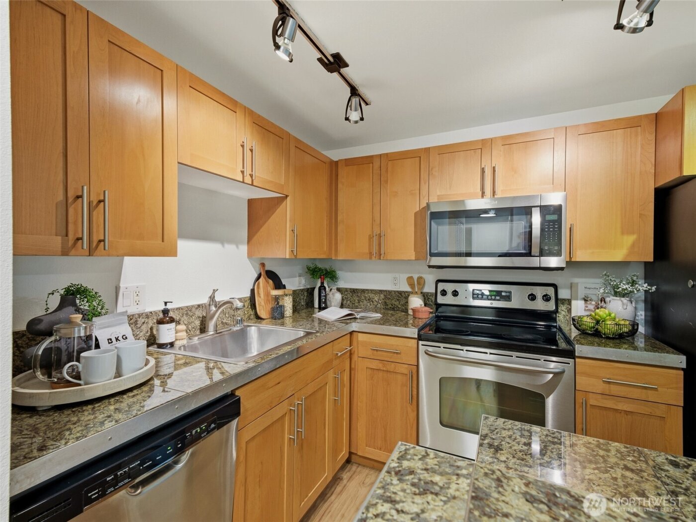 3661 Phinney Avenue N #107, Seattle, WA 98103