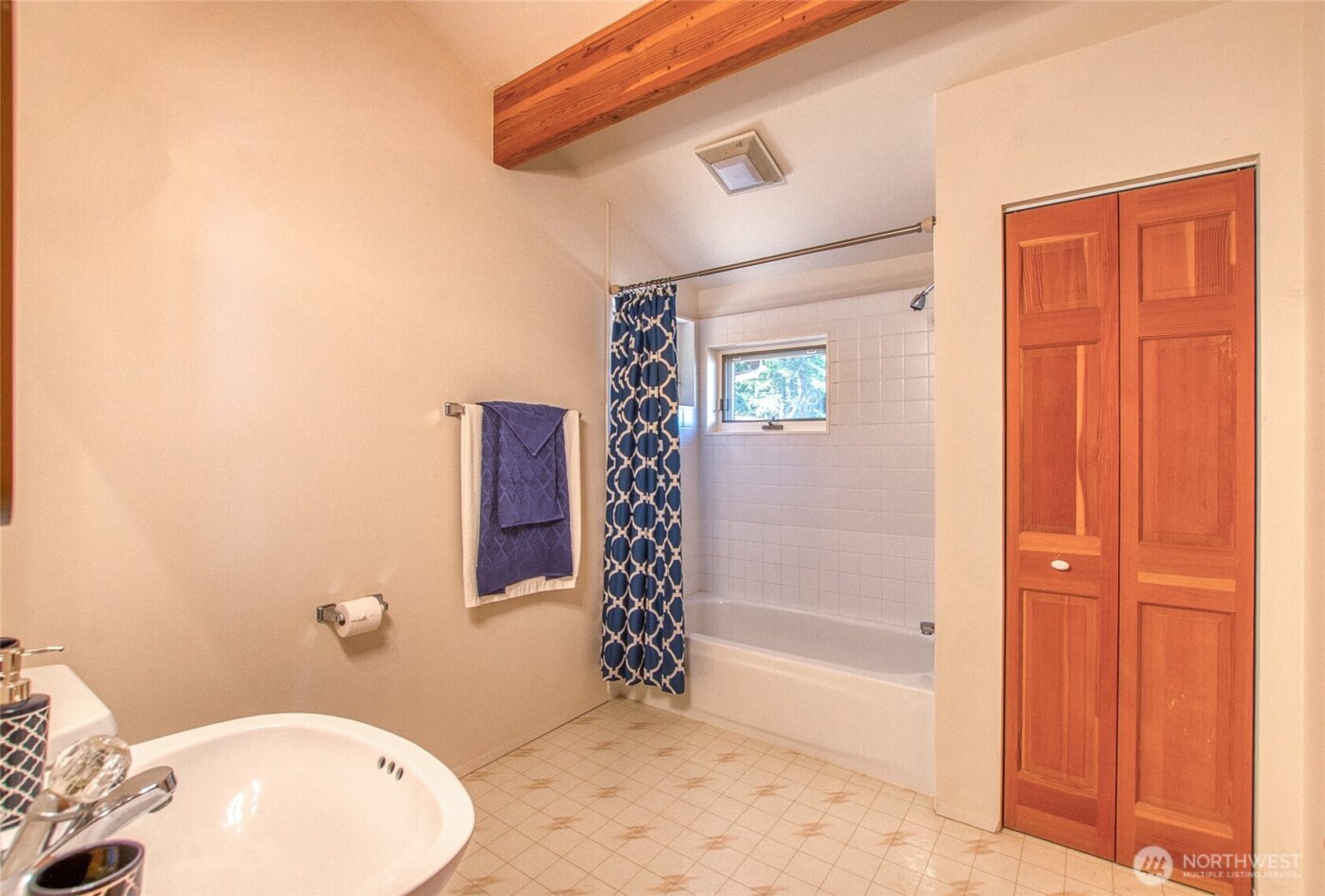 1669 Day Lake Road , Orcas Island, WA 98245-5838