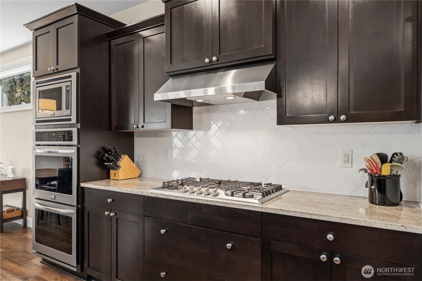 1023 4th Street , Steilacoom, WA 98388