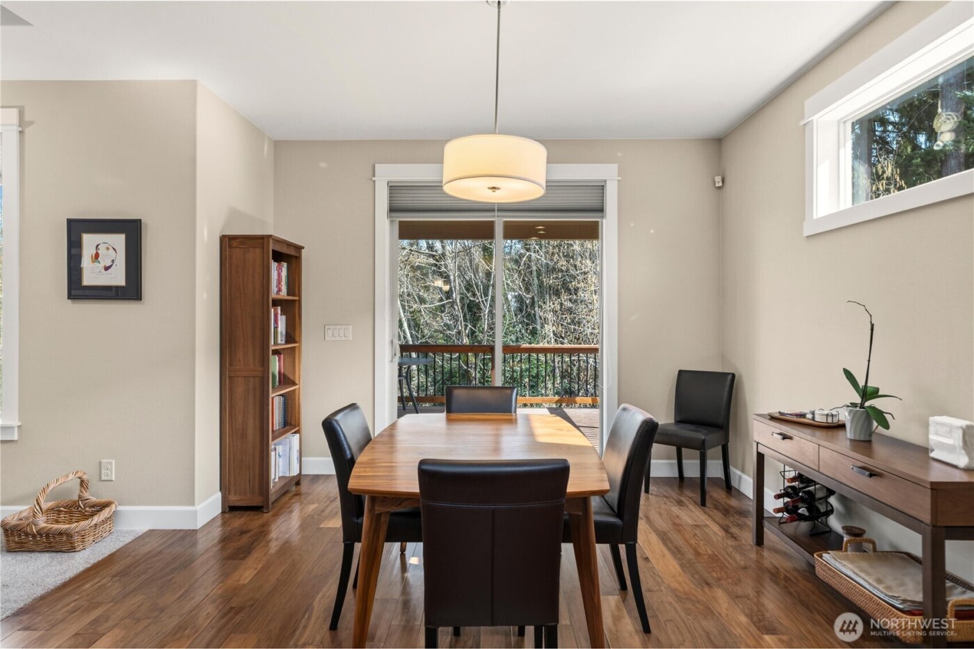 1023 4th Street , Steilacoom, WA 98388