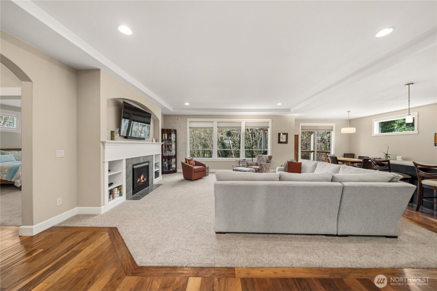 1023 4th Street , Steilacoom, WA 98388