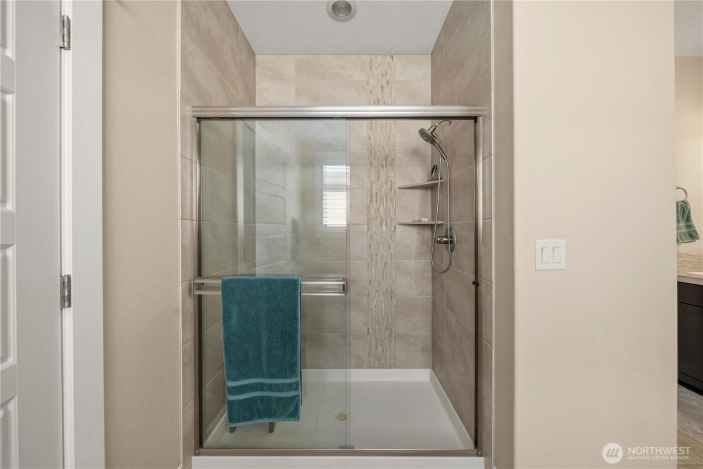 1023 4th Street , Steilacoom, WA 98388