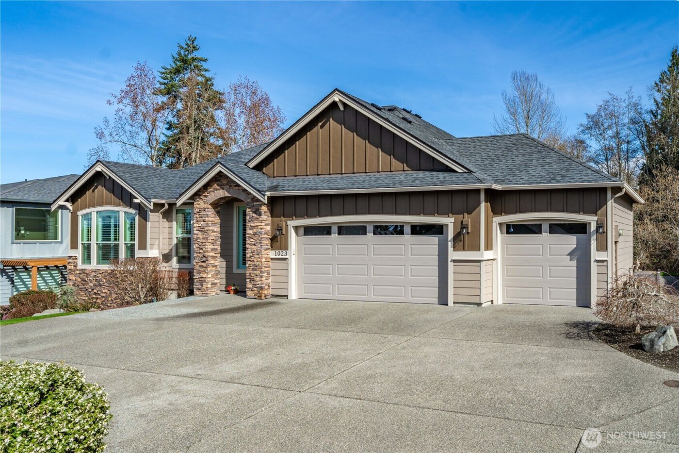 1023 4th Street , Steilacoom, WA 98388