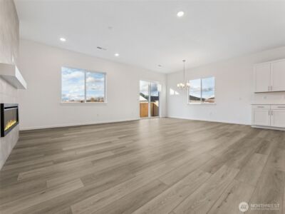 749 S Davis Street #104, Buckley, WA 98321 - Photo 6