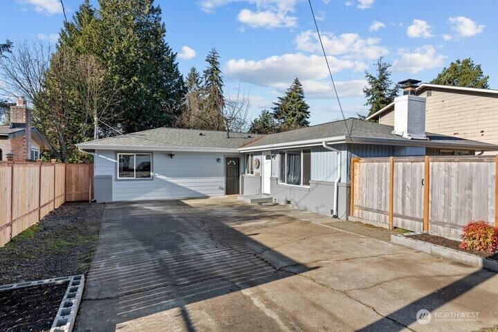 28615 14th Avenue S, Federal Way, WA 98003