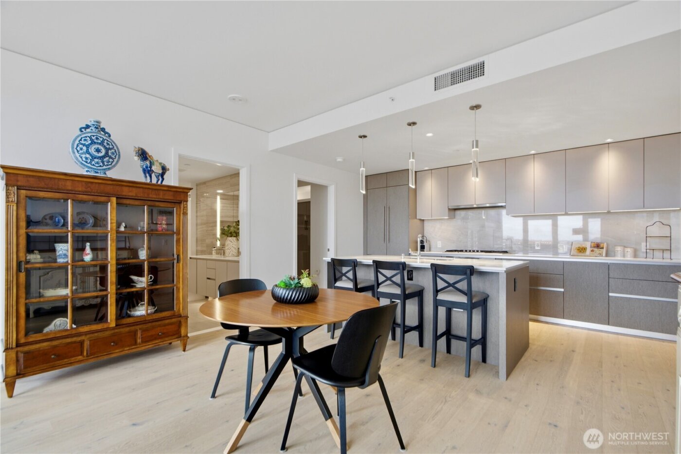 2510 6th Avenue #1010, Seattle, WA 98121