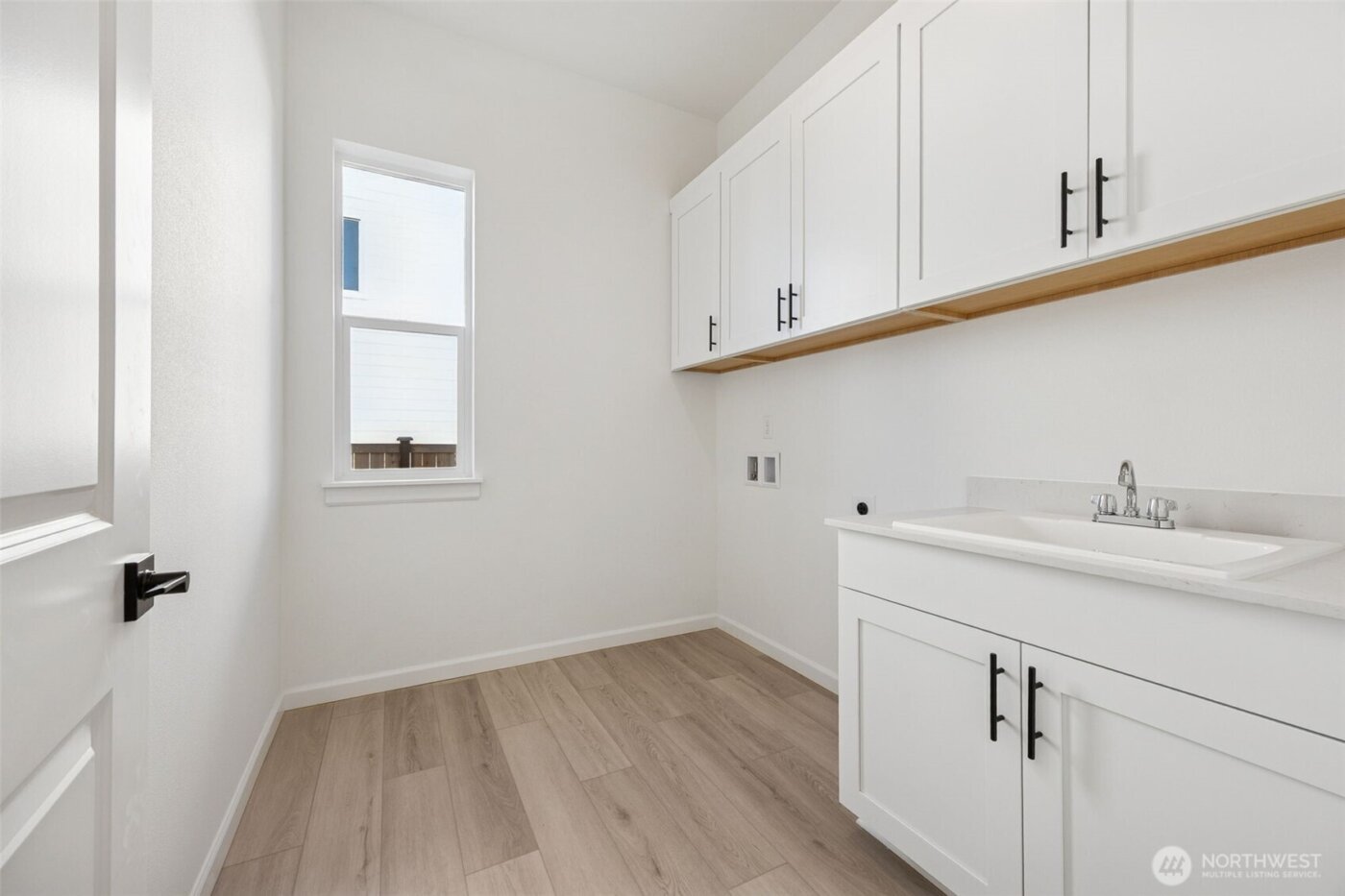 710 S Davis Street #106, Buckley, WA 98321