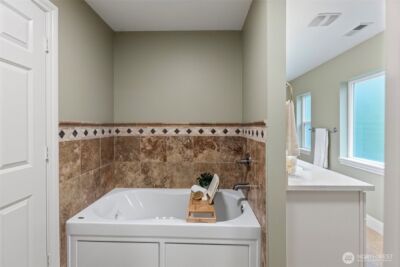 8180 NE West Port Madison Road , Bainbridge Island, WA 98110 - Photo 21