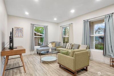 3212 35th Avenue S, Seattle, WA 98144 - Photo 2