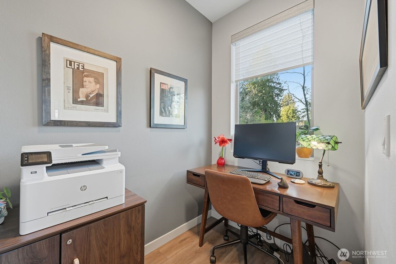 229 NE 185th Street , Shoreline, WA 98155