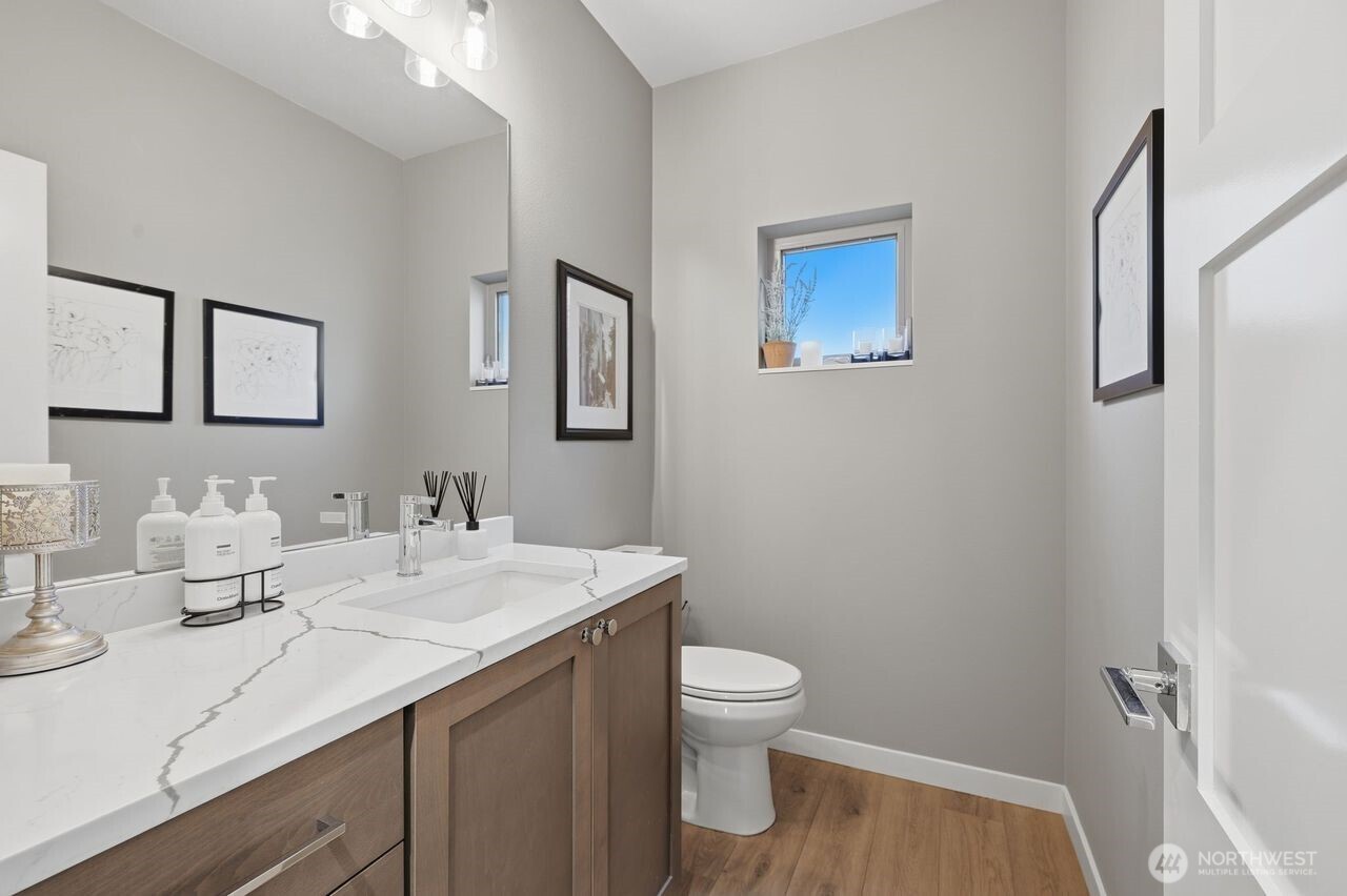 229 NE 185th Street , Shoreline, WA 98155