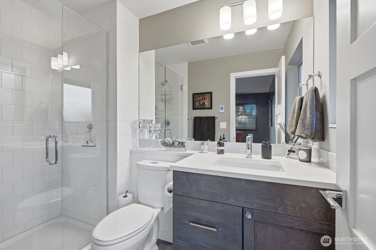 229 NE 185th Street , Shoreline, WA 98155
