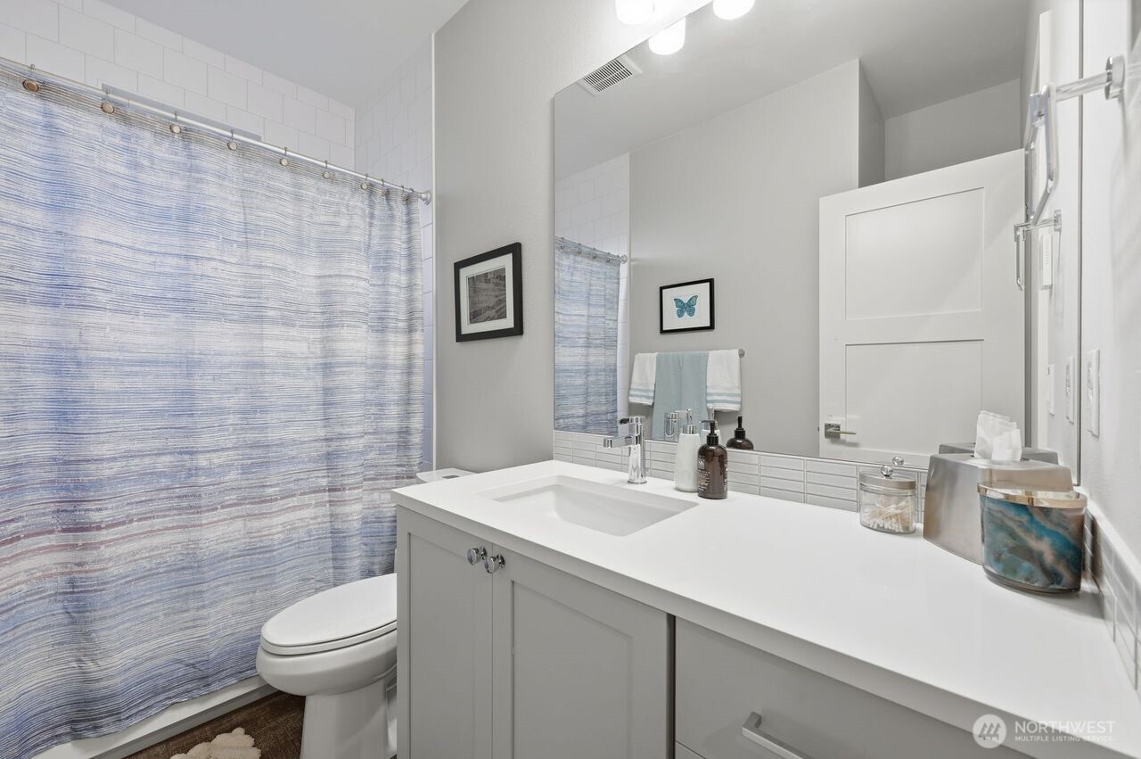 229 NE 185th Street , Shoreline, WA 98155