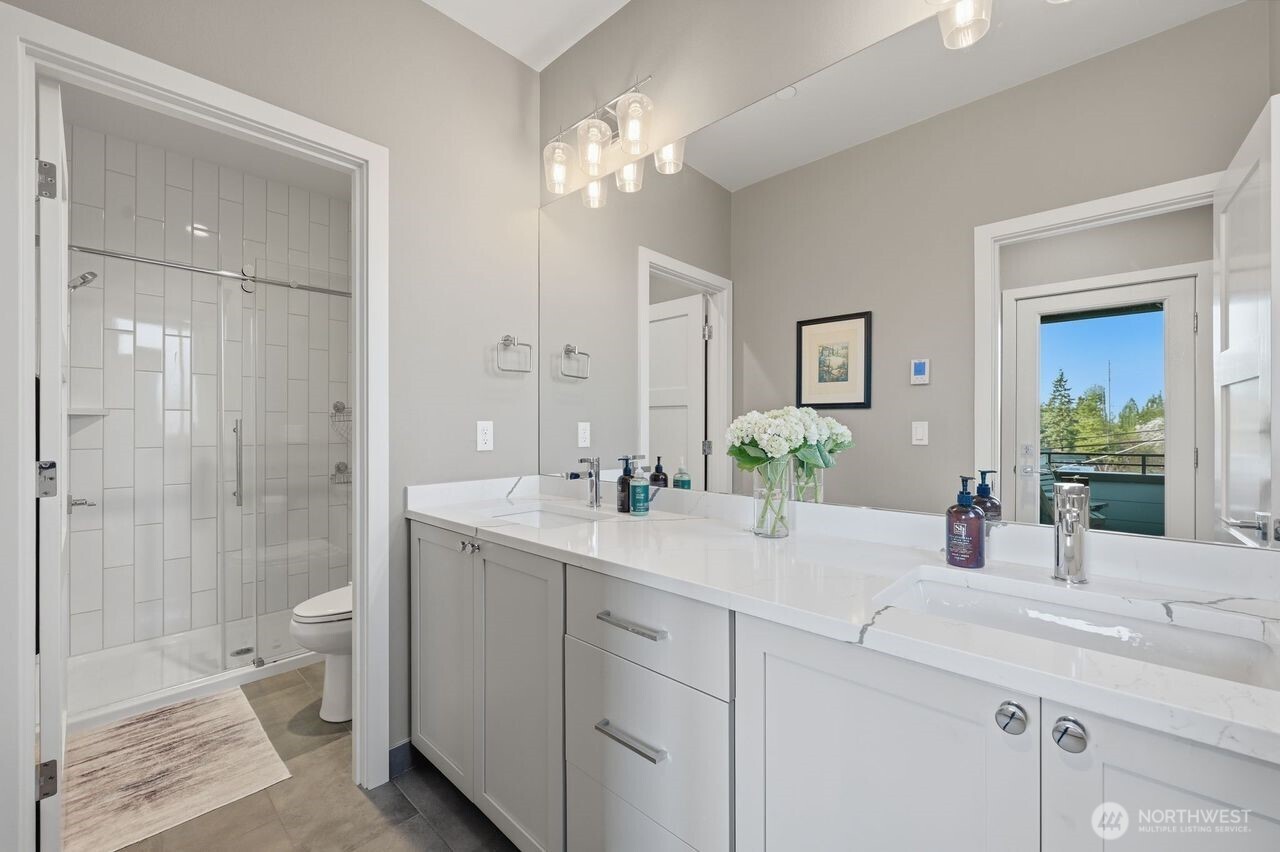 229 NE 185th Street , Shoreline, WA 98155