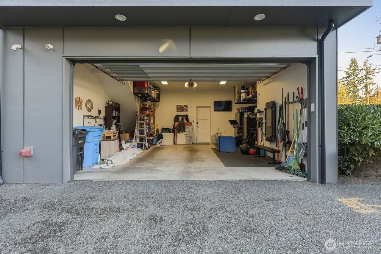 229 NE 185th Street , Shoreline, WA 98155