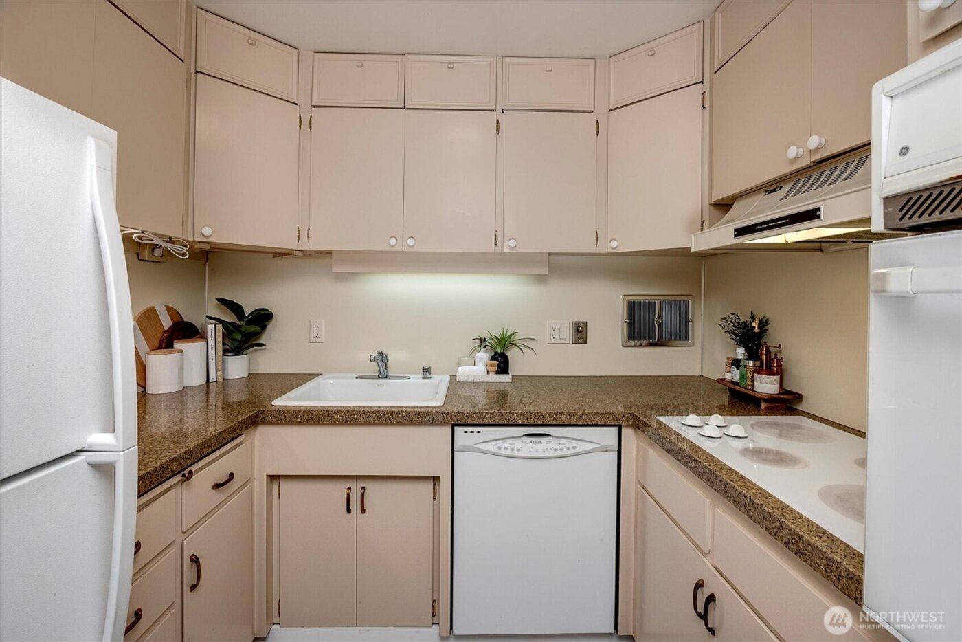 2040 43rd Avenue E #313, Seattle, WA 98112