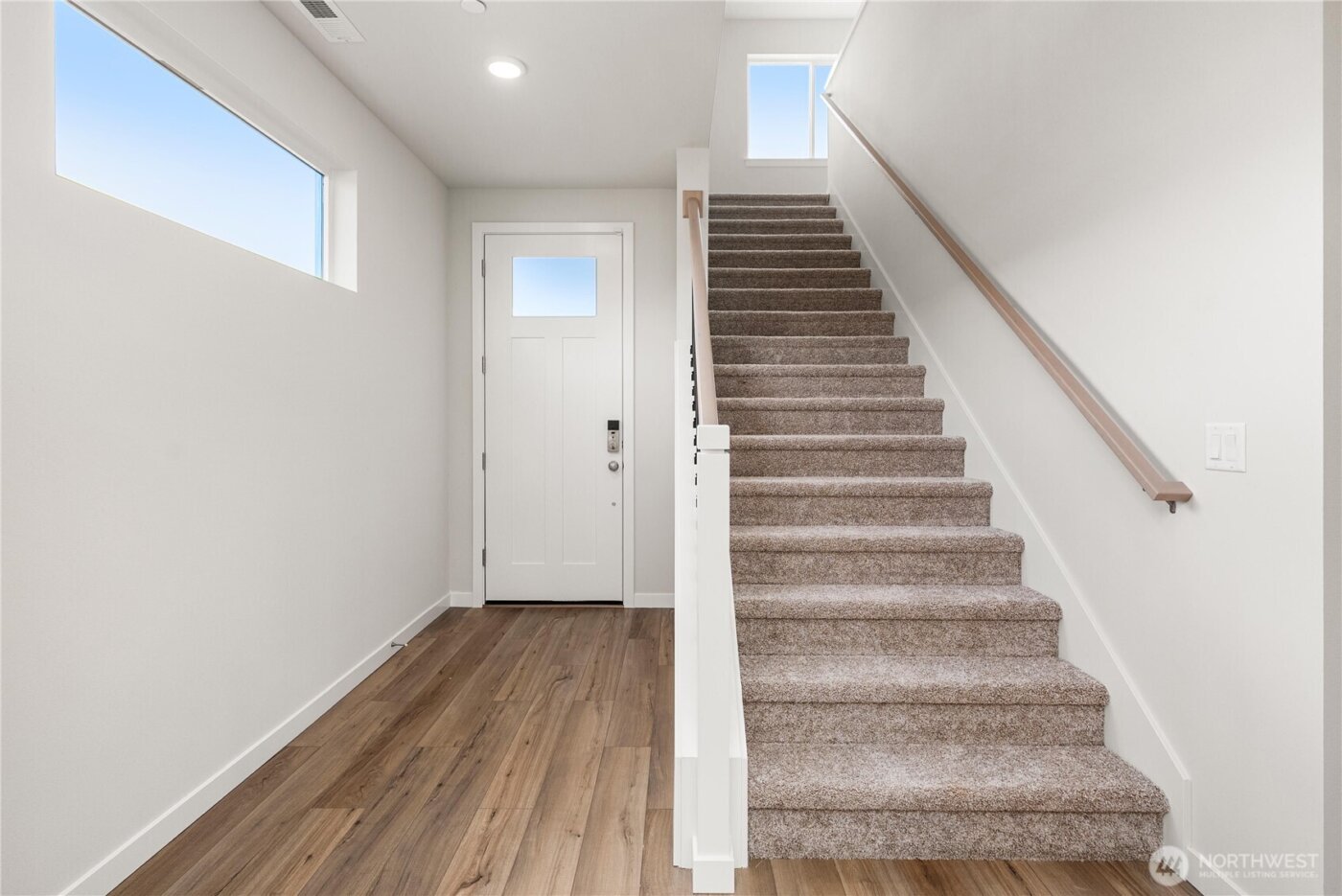 3923 McCormick Village Drive , Bremerton, WA 98312