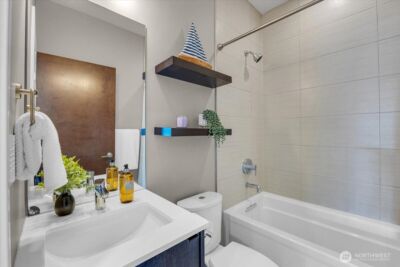 3001 60th Avenue SW, Seattle, WA 98116 - Photo 23