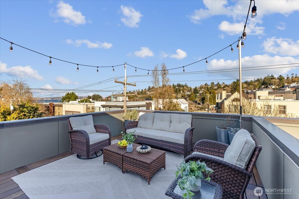 3001 60th Avenue SW, Seattle, WA 98116