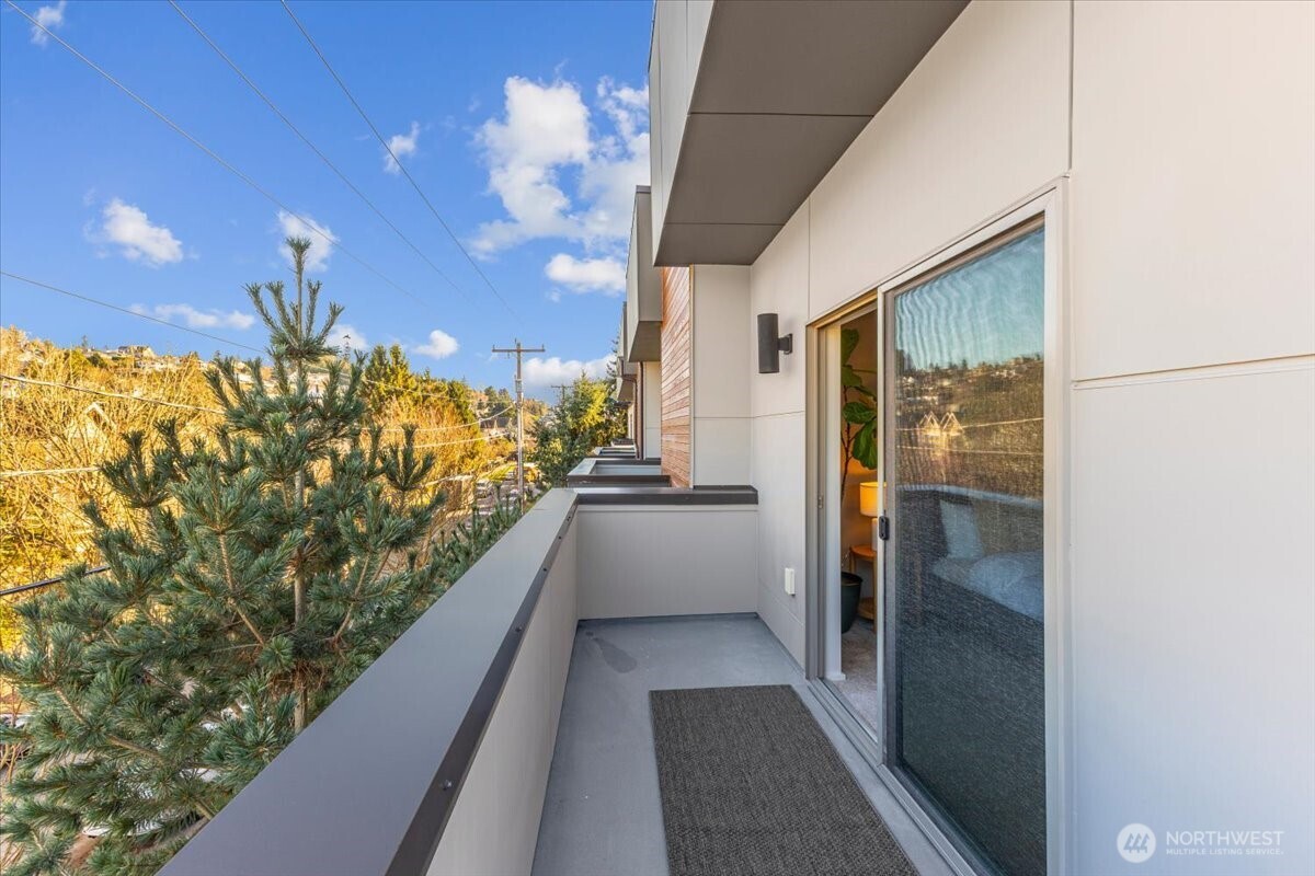 3001 60th Avenue SW, Seattle, WA 98116