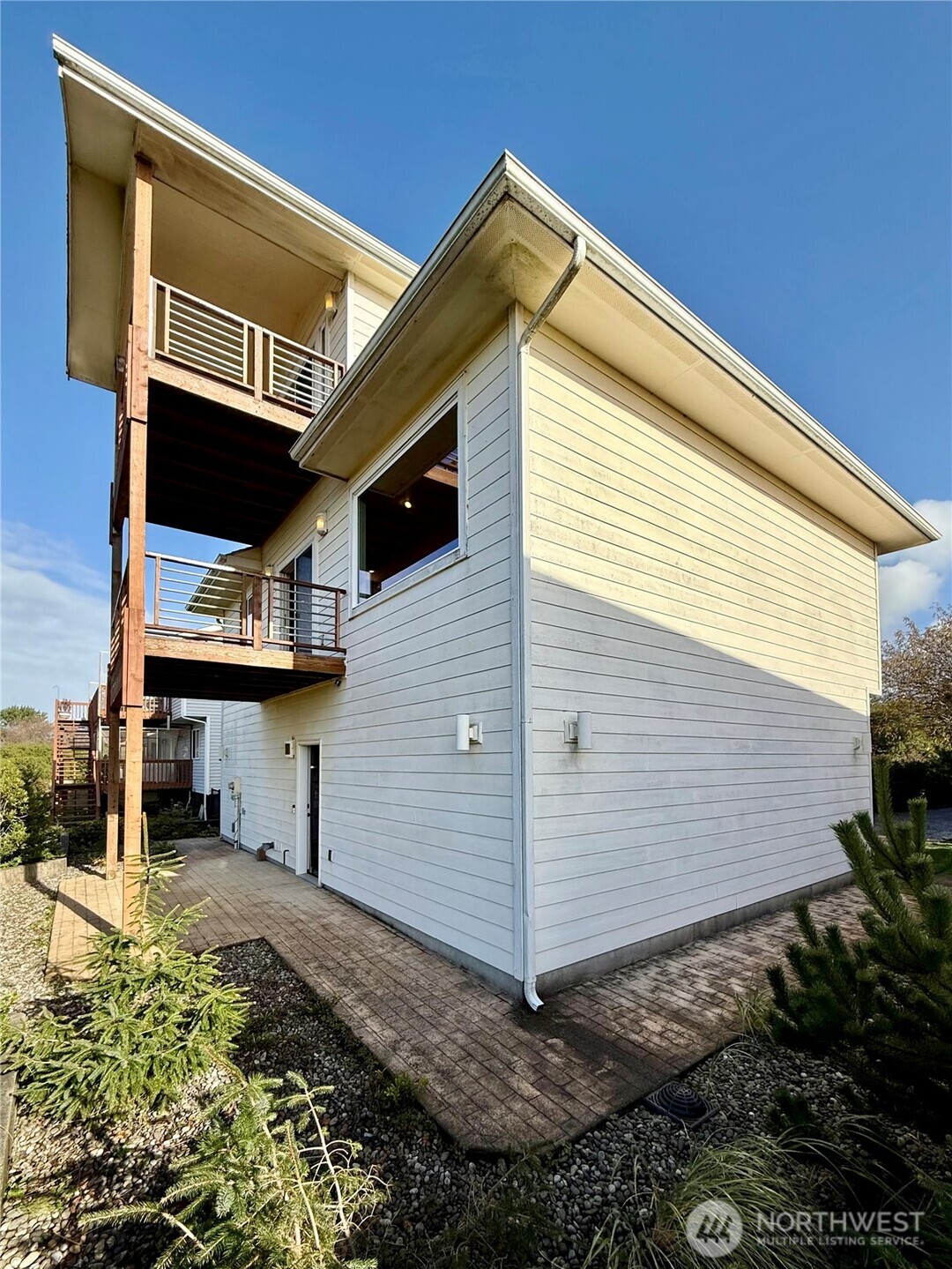 317 Sand Dune Avenue SW, Ocean Shores, WA 98569